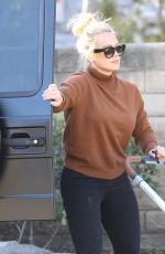 HILARY DUFF Out for Lunch at Joan