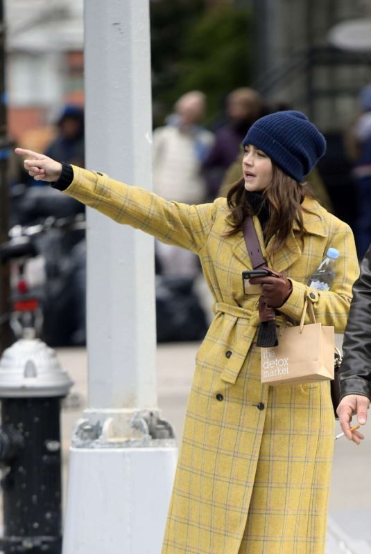 JENNA LOUISE COLEMAN Out Shopping in New York 01/10/2019