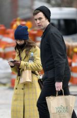 JENNA LOUISE COLEMAN Shopping at Wholefoods in New York 01/10/2019