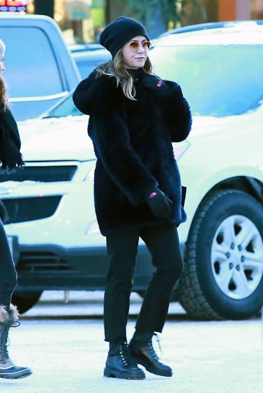 JENNIFER ANISTON Out and About in Jackson Hole 01/02/2019