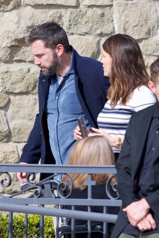 JENNIFER GARNER and Ben Affleck at a Church in Brentwood 01/20/2019