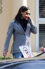 JENNIFER GARNER at Brentwood Country Mart 01/28/2019