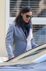 JENNIFER GARNER at Brentwood Country Mart 01/28/2019