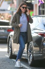 JENNIFER GARNER Out and About in Santa Monica 01/12/2019