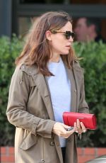 JENNIFER GARNER Out and About in Santa Monica 01/12/2019