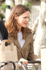 JENNIFER GARNER Shopping for Groceries in Brentwood 01/12/2019
