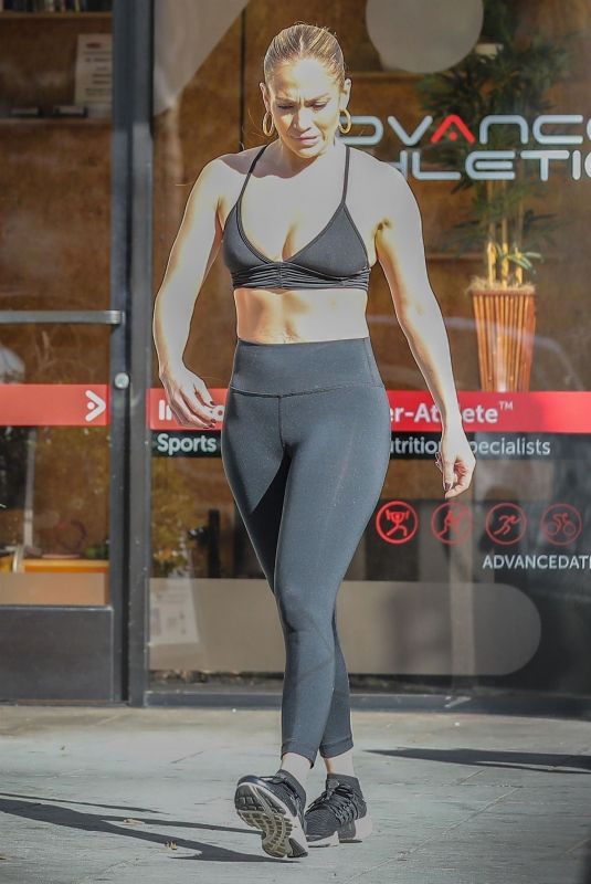 JENNIFER LOPEZ at a Gym in Venice Beach 01/01/2019