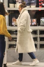 JENNIFER LOPEZ Shopping at Tom Ford in Beverly Hills 12/31/2018
