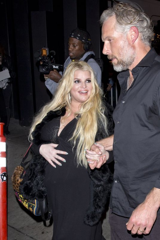 JESSICA SIMPSON and Erik Johnson Leaves Roxy in Los Angeles 01/18/2019