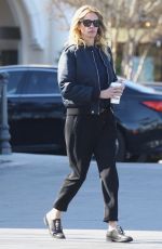 JULIA BROEBRTS Out and About in Calabasas 01/25/2019