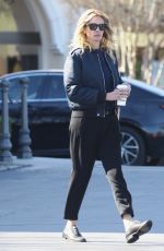 JULIA BROEBRTS Out and About in Calabasas 01/25/2019