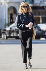 JULIA BROEBRTS Out and About in Calabasas 01/25/2019