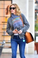 JULIA ROBERTS Out and About in Calabasas 01/19/2019