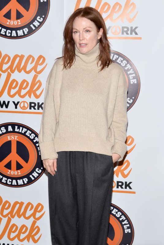 JULIANNE MOORE at 2019 Peace Week Town Hall at Betaworks Studio in New York 01/21/2019