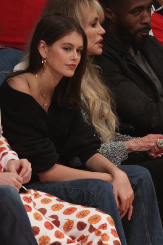 KAIA GERBER at LA Lakers vs Detroit Pistons Game in Los Angeles 01/09/2019