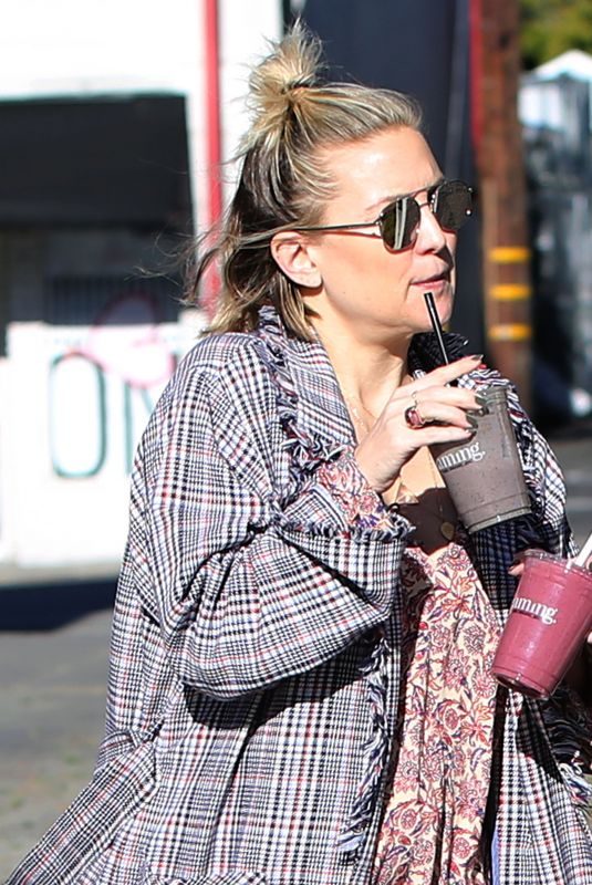 KATE HUDSON Out and About in Los Angeles 01/22/2019