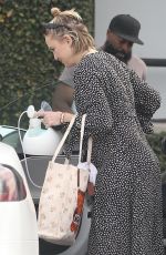KATE HUDSON Out and About in Los Angeles 01/29/2019