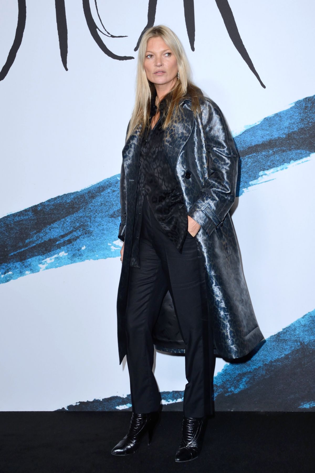 kate-moss-at-dior-homme-fashion-show-at-paris-fashion-week-01-18-2019-2.jpg