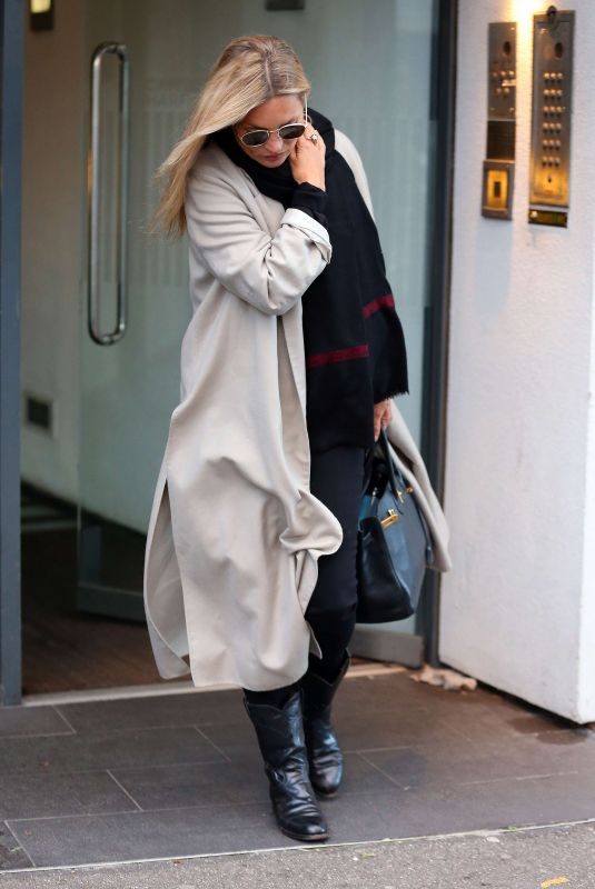 KATE MOSS Leaves a Spa in London 01/14/2019
