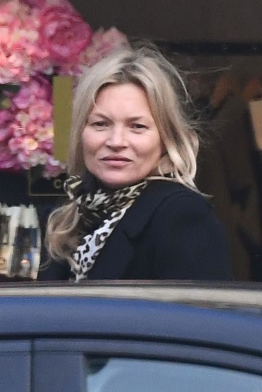 KATE MOSS Out Shopping in Notting Hill 01/23/2019