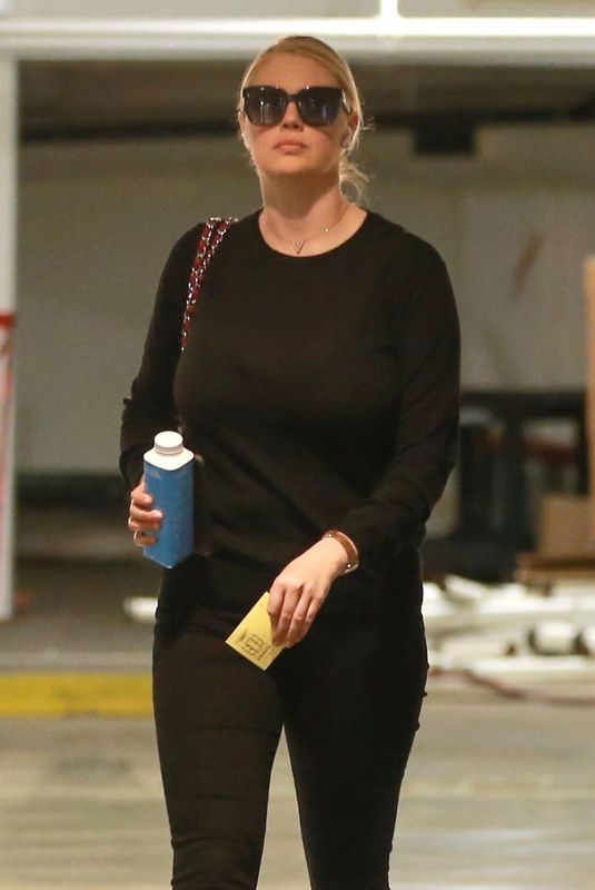 KATE UPTON Out and About in Beverly Hills 01/25/2019
