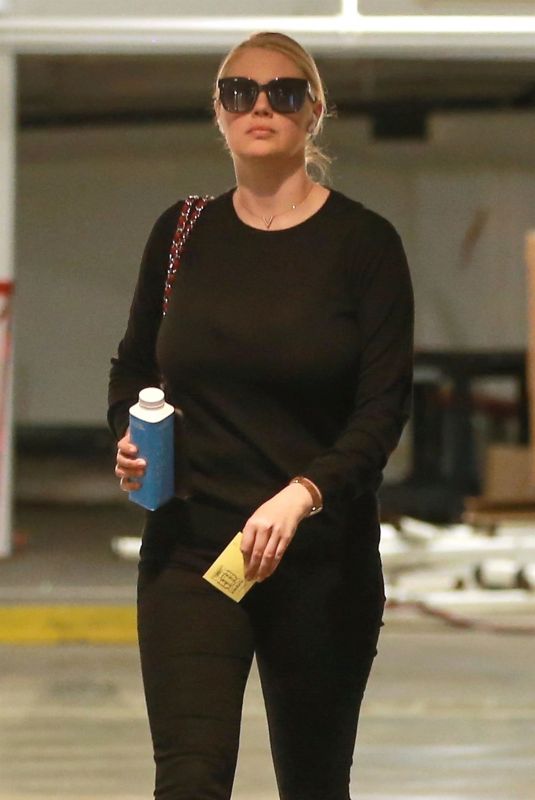 KATE UPTON Out and About in Beverly Hills 01/25/2019