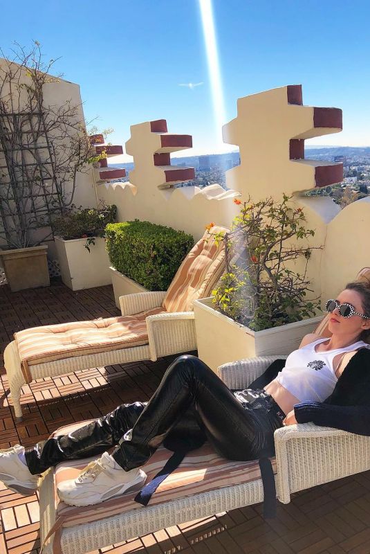 KATHRYN NEWTON - Instagram Pictures 01/04/2019