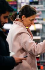 KATIE HOLMES Out Shopping in New York 01/15/2019