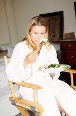 KRISTEN BELL for Getting Ready with Kristen Bell for Golden Globes for Coveteur Magazine 01/06/2019