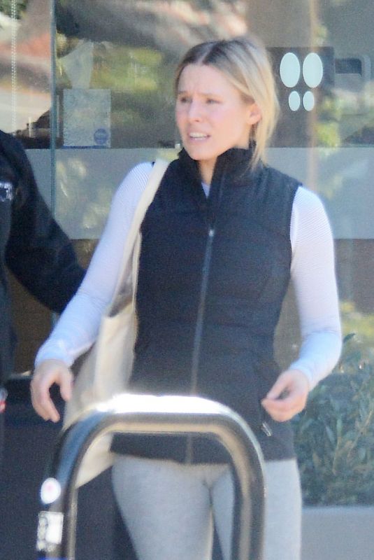 KRISTEN BELL Leaves a Gym in Los Angeles 01/24/2019