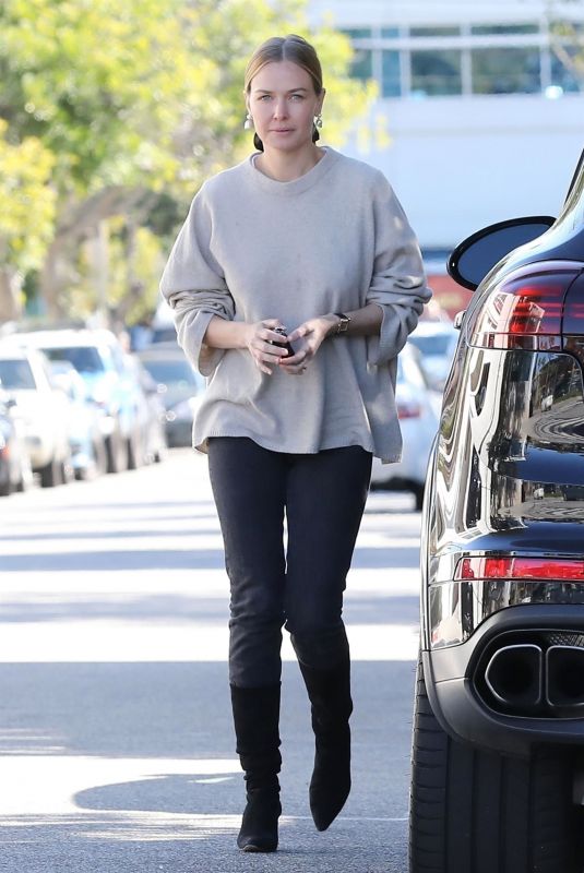 LARA BINGLE Shopping at Celine in Beverly Hills 01/23/2019