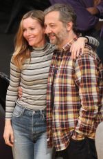 LESLIE MANN at LA Lakers vs Phoenix Suns Game in Los Angeles 01/27/2019