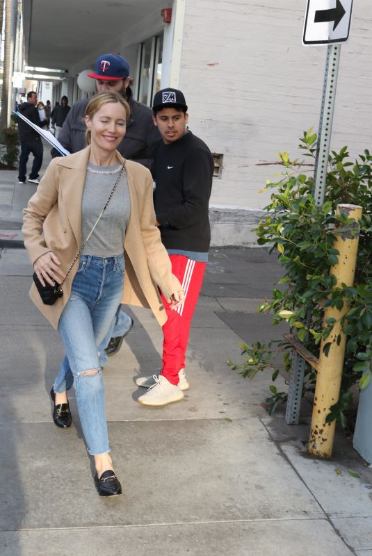 LESLIE MANN Out Shopping in Beverly Hills 01/11/2019