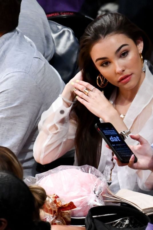 MADISON BEER at LA Lakers vs Phoenix Suns Game in Los Angeles 01/27/2019