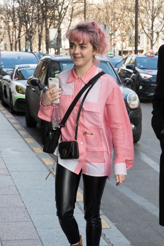 MAISIE WILLIAMS Out and About in Paris 01/16/2019
