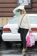 MALIN AKERMAN Shopping at Lassen