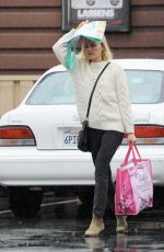 MALIN AKERMAN Shopping at Lassen