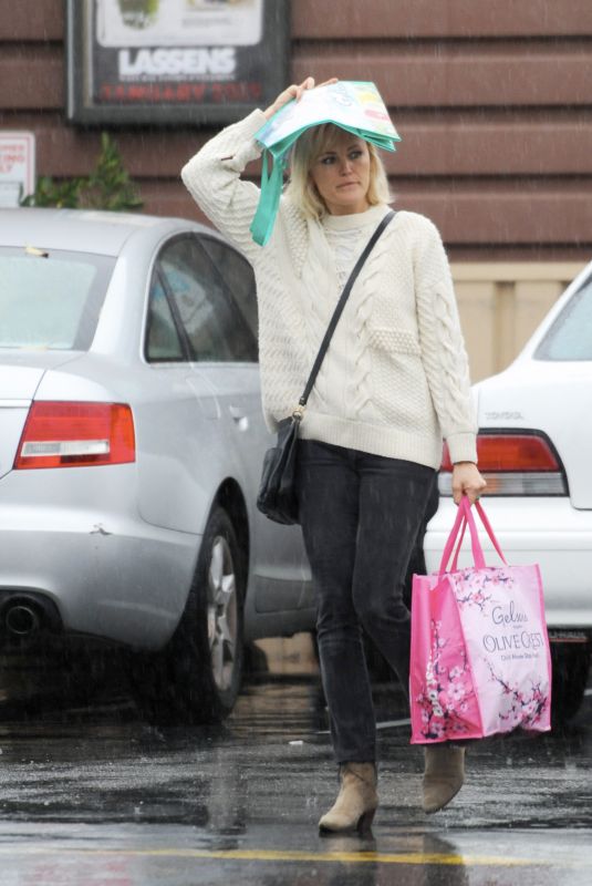MALIN AKERMAN Shopping at Lassen