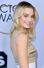 MARGOT ROBBIE at Screen Actors Guild Awards 2019 in Los Angeles 01/27/2019