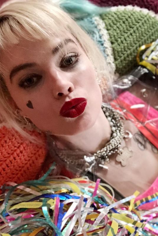 MARGOT ROBBIE - Birds of Prey Still and Trailer