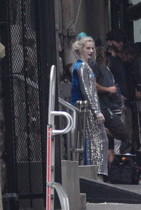 MARGOT ROBBIE on the Set of Birds of Prey in Los Angeles 01/28/2019
