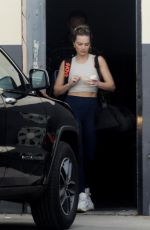 MARGOT ROBBIE Training for Birds of Prey at a Gym in Los Angeles 01/13/2019