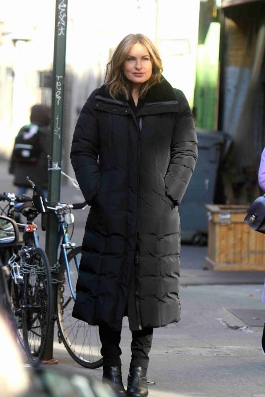 MARISKA HARGITAY on the Set of Law and Order: SVU in New York 01/28/2019