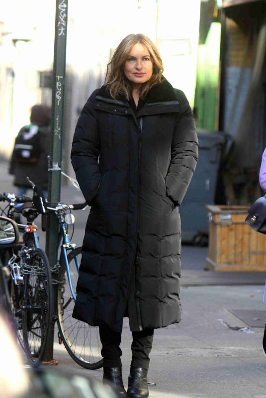 MARISKA HARGITAY on the Set of Law and Order: SVU in New York 01/28/2019