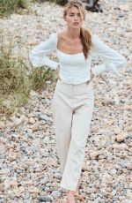 MARTHA HUNT in Issue Magazine, Volume 25