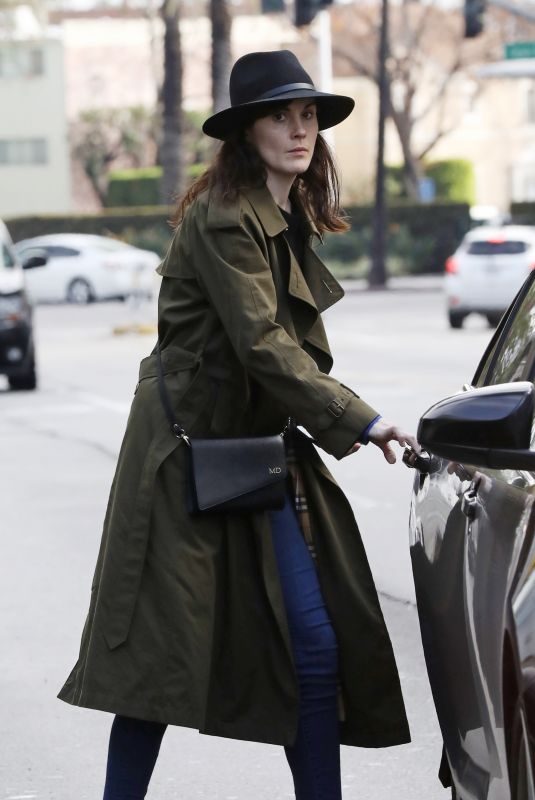 MICHELLE DOCKERY Leaves Sugar Fish in Beverly Hills 01/07/2019