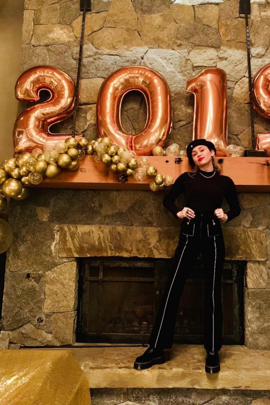 MILEY CYRUS - Instagram Pictures 12/31/2018
