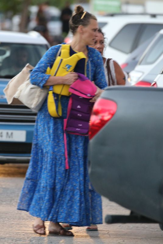 MOLLY SIMS Out and About in St Barth 12/31/2018