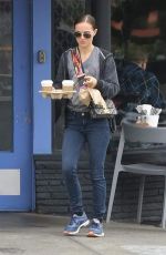 NATALIE PORTMAN Out for Coffee in Los Feliz 01//07/2019