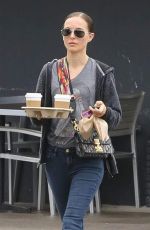 NATALIE PORTMAN Out for Coffee in Los Feliz 01//07/2019